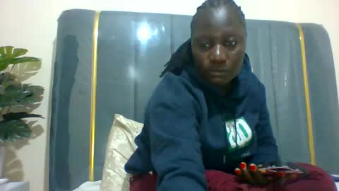 lindah32 online show from 12/01/24, 05:02