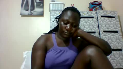 lindah32 online show from 01/01/25, 09:41