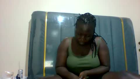 lindah32 online show from 02/26/25, 08:44