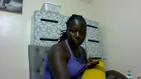 lindah32 online show from 03/04/25, 10:27