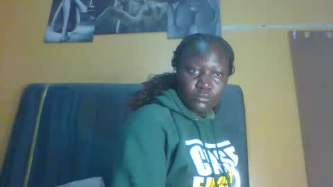 lindah32 online show from 11/10/25, 12:31