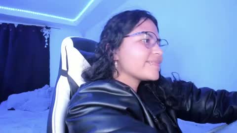  Lady  online show from 12/12/24, 06:14