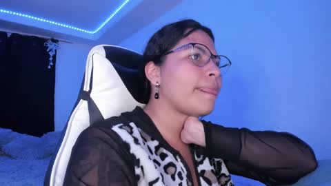  Lady  online show from 12/15/24, 02:08