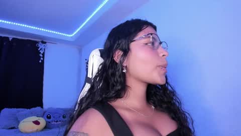  Lady  online show from 12/25/24, 05:58