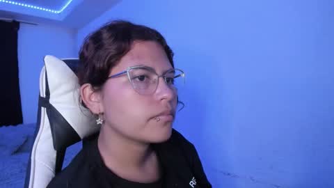  Lady  online show from 10/04/25, 02:31