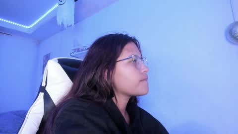  Lady  online show from 10/23/25, 02:44