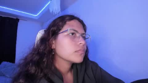  Lady  online show from 10/31/25, 06:25