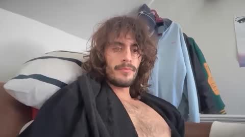 Snapshot of ladycan_tfeeling chatting on 10/14/25, 02:40 ladycan_tfeeling online show from 10/14/25, 02:40