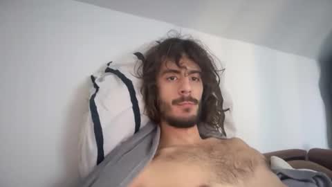 Snapshot of ladycan_tfeeling chatting on 10/18/25, 08:04 ladycan_tfeeling online show from 10/18/25, 08:04