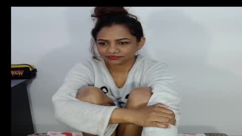 Snapshot of ladyhidden_ chatting on 12/14/25, 05:40 lady online show from 12/14/25, 05:40