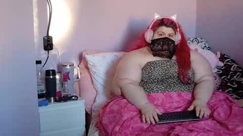 Snapshot of ladykitsunebig chatting on 05/24/26, 06:24 ladykitsunebig online show from 05/24/26, 06:24