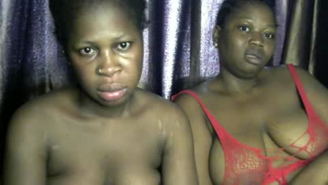 Snapshot of ladylilasexy chatting on 06/11/26, 07:39 sexylila online show from 06/11/26, 07:39
