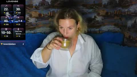 ladylucky_ online show from 09/22/25, 02:13