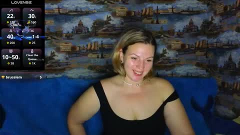 ladylucky_ online show from 10/30/25, 01:51