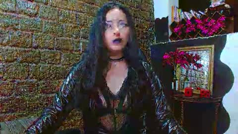 Snapshot of ladylunatikka chatting on 05/19/26, 01:56 ladylunatikka online show from 05/19/26, 01:56