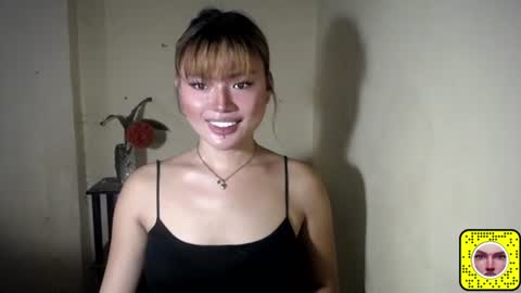 Snapshot of ladyofyou_dreamxoxo chatting on 05/26/26, 12:17 LILY online show from 05/26/26, 12:17