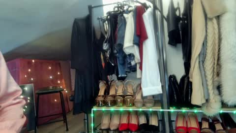 Snapshot of ladyoxana chatting on 03/28/26, 01:16 Oxana online show from 03/28/26, 01:16