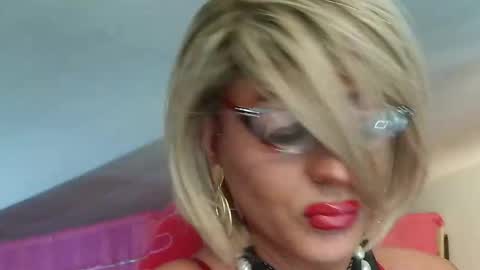 Snapshot of ladyoxana chatting on 04/09/26, 01:49 Oxana online show from 04/09/26, 01:49