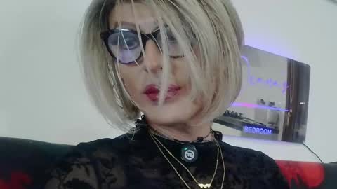 Snapshot of ladyoxana chatting on 05/07/26, 12:49 Oxana online show from 05/07/26, 12:49