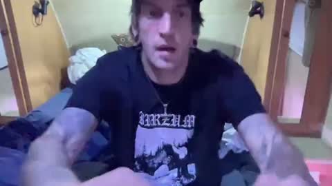 Snapshot of ladysoaker420 chatting on 01/21/25, 08:52 ladysoaker420 online show from 01/21/25, 08:52