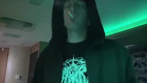 Snapshot of ladysoaker420 chatting on 02/19/25, 05:27 ladysoaker420 online show from 02/19/25, 05:27