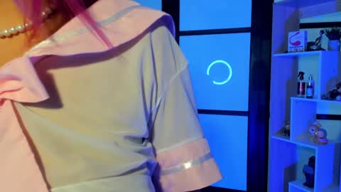 Lady  online show from 12/05/24, 12:19