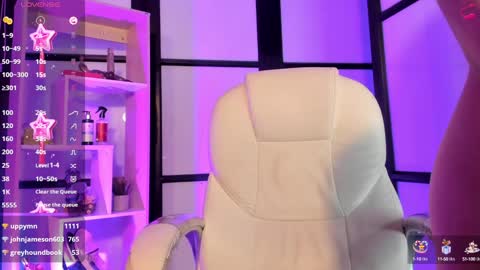 Snapshot of ladysweetts chatting on 01/14/25, 09:45 Lady  online show from 01/14/25, 09:45