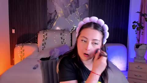 Lady  online show from 06/09/26, 05:19