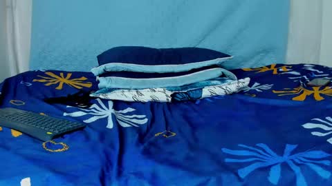 laelvira_ online show from 02/10/25, 07:47