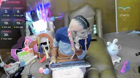 Snapshot of laflakita21 chatting on 11/05/25, 10:21 Skinnygirl online show from 11/05/25, 10:21