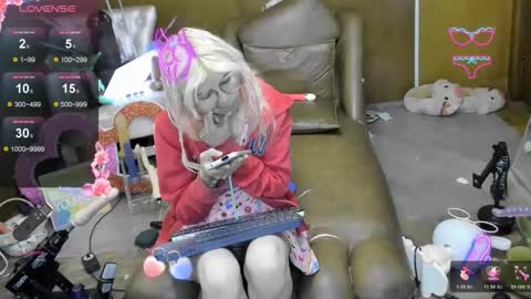 Snapshot of laflakita21 chatting on 11/14/25, 11:35 Skinnygirl online show from 11/14/25, 11:35