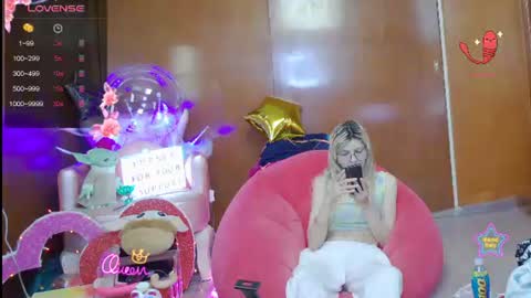 Skinnygirl online show from 07/22/26, 12:35