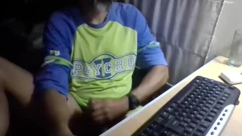 Snapshot of lagenovadura chatting on 04/27/26, 09:07 La Genova esta Dura beard boy male dick mastubate latinosexy latinohot latino glasses mature strong stronglegs online show from 04/27/26, 09:07