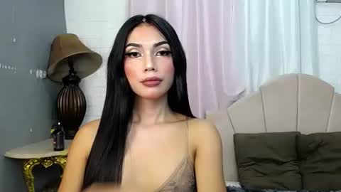 Snapshot of lahermosa_manika69 chatting on 03/12/25, 01:58 MANIKA online show from 03/12/25, 01:58