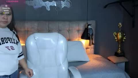    online show from 10/17/25, 10:12