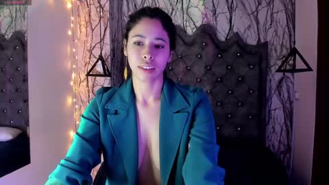 Laia online show from 01/08/25, 03:39