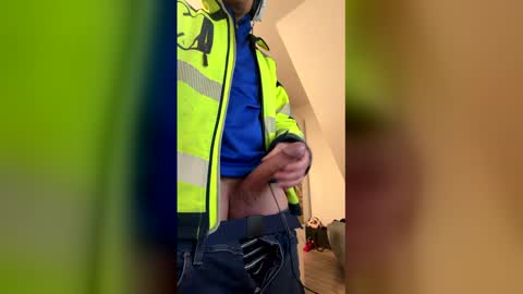 Snapshot of laichzeit1881 chatting on 12/16/25, 07:57 laichzeit1881 online show from 12/16/25, 07:57