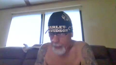 Snapshot of laidbackluxury chatting on 05/30/26, 11:02 laidbackluxury online show from 05/30/26, 11:02