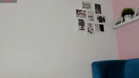 Snapshot of laila_miller_ chatting on 06/06/26, 04:39 Laila online show from 06/06/26, 04:39