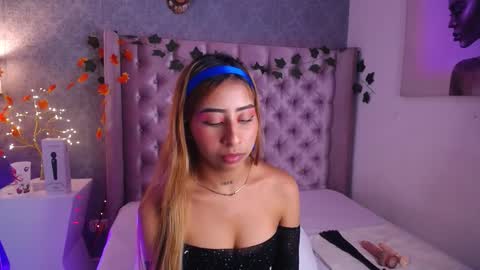 Snapshot of lailastilwills chatting on 11/05/25, 01:38 Laila Stilwills online show from 11/05/25, 01:38