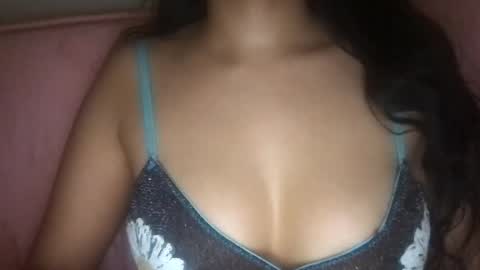 Snapshot of lailayousef chatting on 01/05/25, 09:48 Laila Yousef online show from 01/05/25, 09:48