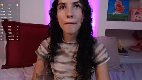 Snapshot of lailypink chatting on 12/14/25, 09:41 samanta online show from 12/14/25, 09:41