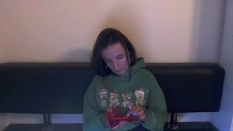 Laima online show from 12/21/24, 07:06