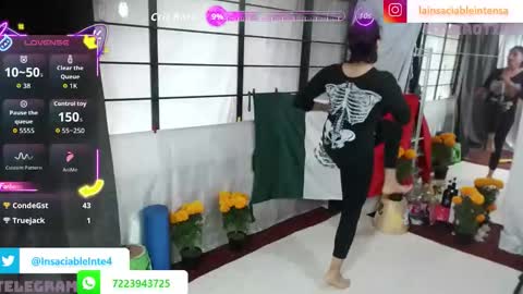 Snapshot of lainsaciableintensa chatting on 10/25/25, 09:53 lainsaciableintensa online show from 10/25/25, 09:53