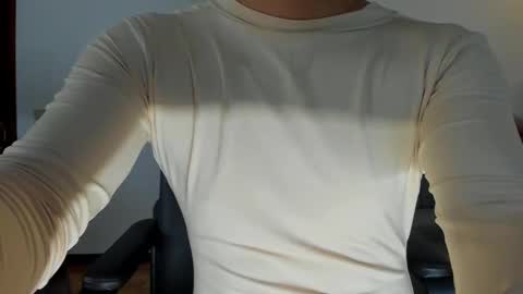 Snapshot of lajose52 chatting on 10/25/25, 06:35 lajose52 online show from 10/25/25, 06:35