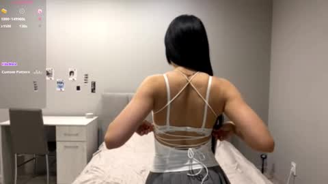 Snapshot of lakishaamini chatting on 12/05/25, 06:00 Emily online show from 12/05/25, 06:00