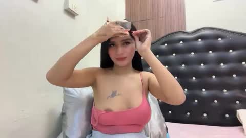 Snapshot of lakshmi_filipina chatting on 03/21/26, 11:48 kristine online show from 03/21/26, 11:48