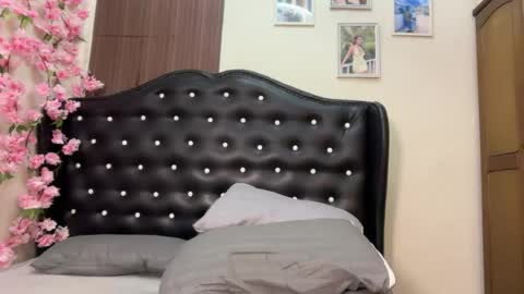 kristine online show from 07/18/26, 06:12