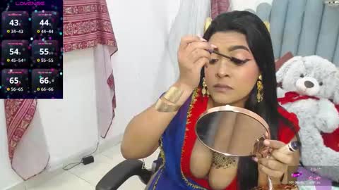 Laskhmirani online show from 11/20/25, 11:54