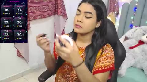 Laskhmirani online show from 11/28/25, 12:08